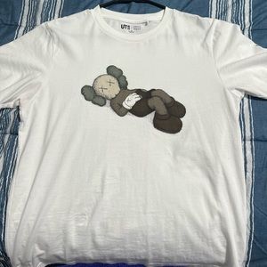 Kaws t shirt